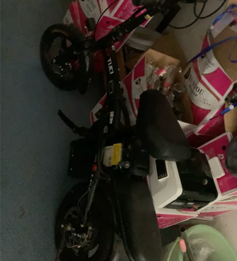 途刺电动单车。代驾单车涪陵 48W。 充...