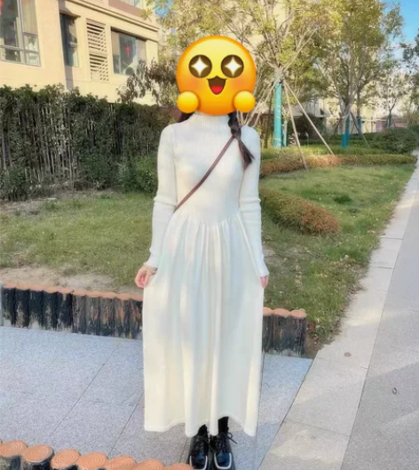 半高领针织连衣裙女秋冬法式气质显瘦收腰中长...