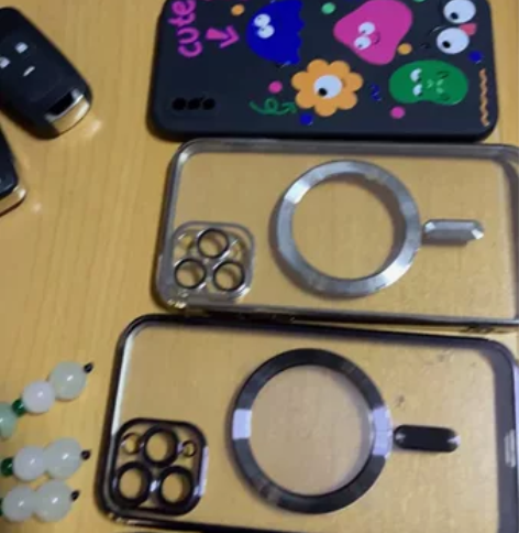 低廉出售个人闲置的二手物品,苹果手机磕,苹...
