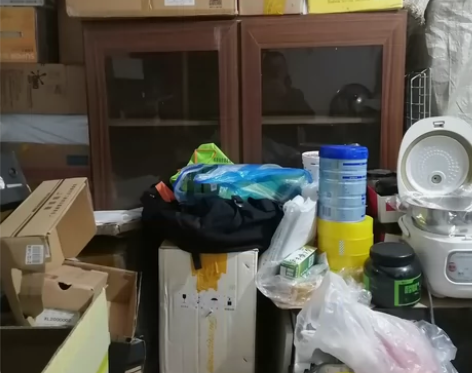 搬家处理闲置实木书柜一个。朝阳区武圣西里小...