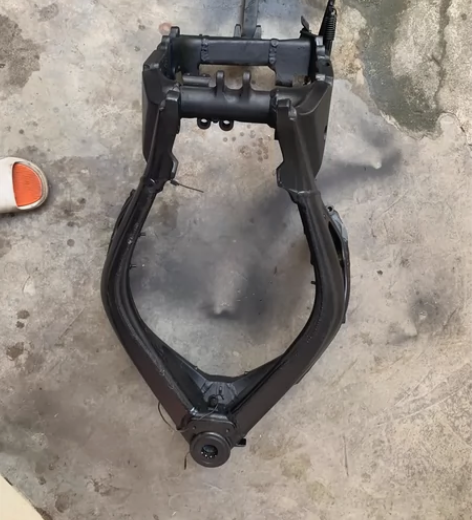 06雅马哈R6车架无修复 要什么拆什么，发...