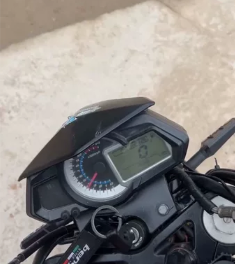 黄龙300价格便宜急出车商勿扰能出价的另说...