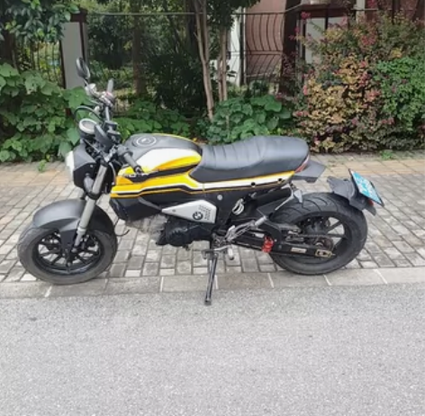 摩瑞m6。大公仔协议蓝牌 复古车 街车踏板...