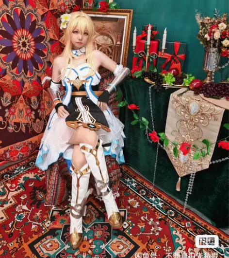 马上放假了不想把沉重c服带回家，小刀出出！...