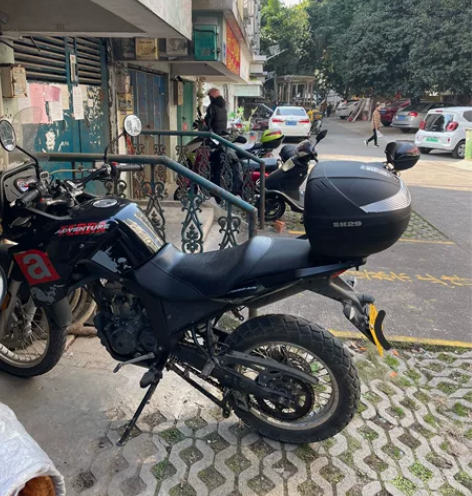 阿普利亚terra150Adv 感兴趣的话...