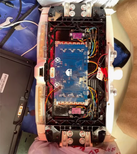 自用平衡车，电池好像放不行了，没怎么玩过，...