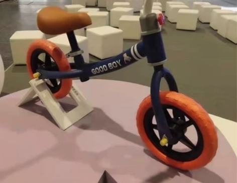 母婴店倒闭，处理15个儿童平衡车溜溜车无脚...