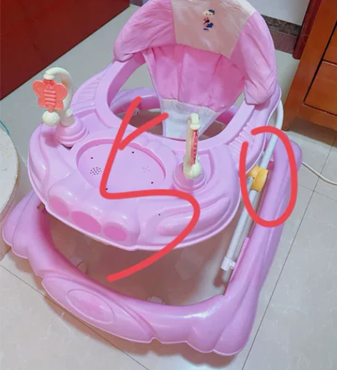 婴儿学步车 八新限自提盛凯尚府轻微使用痕迹...