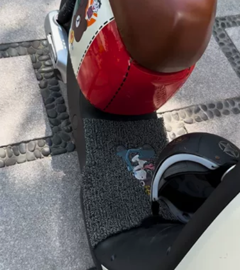 出雅迪冠能DQ6新国标车，带nfc用手机就...