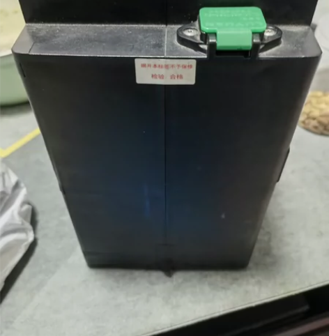 个人闲置48v.24A星恒锂电池，有绿源原...