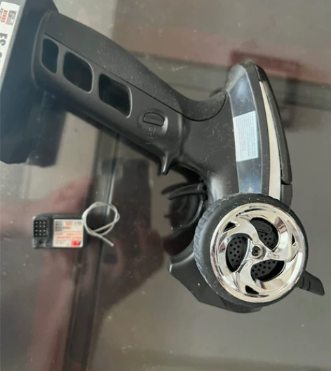 富斯gt2b遥控器 车模航模用 一控一电一...