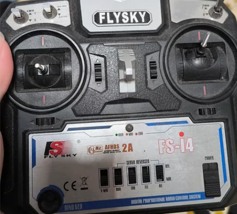 富斯i4航模遥控器，可用于模拟器 感兴趣的...
