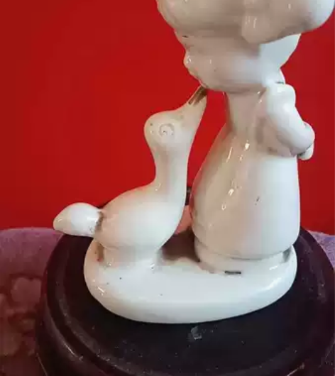 五六七喂鸭小摆件一个高11.5公分左右，小...