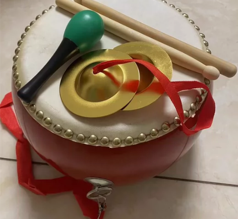 7寸儿童牛皮鼓，打鼓乐器，腰鼓。 感兴趣的...