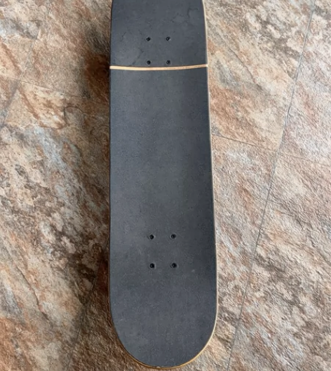 迪卡侬的滑板，有划痕，成人尺寸，可议价 感...