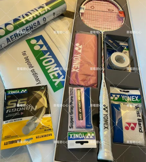羽毛球馆不开了，转让全新尤尼克斯羽毛球拍，...