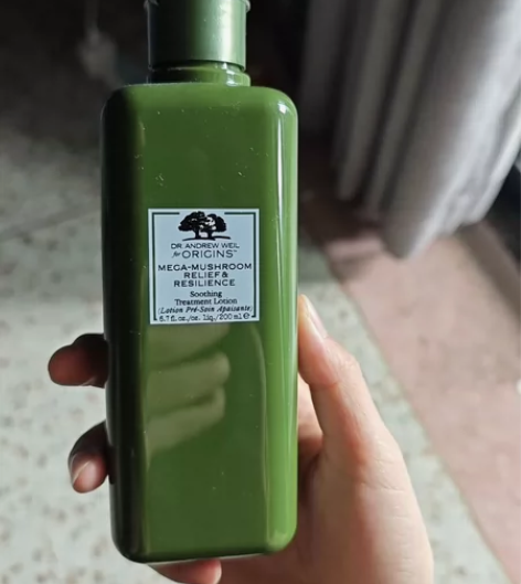 要搬家断舍离。出蘑菇水。线下店推荐买的。买...