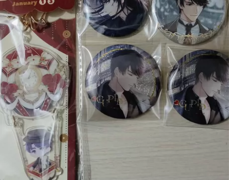 出李泽言set，低于原价包邮，确认想要的可...