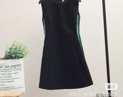 全新黑色XL码背心裙，红X 秋冬厚款黑色显...