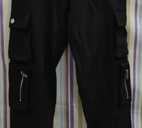 黑色休闲工装裤，松紧腰，裤长93，新旧如图...