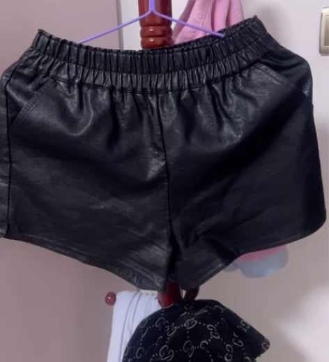 皮短裤，穿到125斤 感兴趣的话点“我想要...