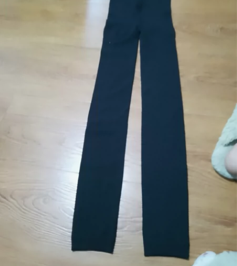 全新的加绒裤子出售。新的适合95斤到110...