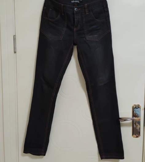 上衣＋裤子一身30元，衣本色休闲牛仔裤，裤...