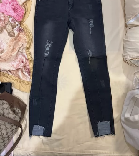 美美的夏夏显瘦高腰紧身破洞休闲深色牛仔裤女...