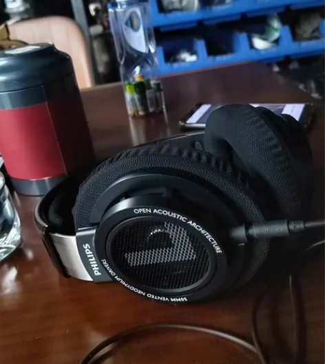 PHILIPS飞利浦监听耳机 感兴趣的话点...