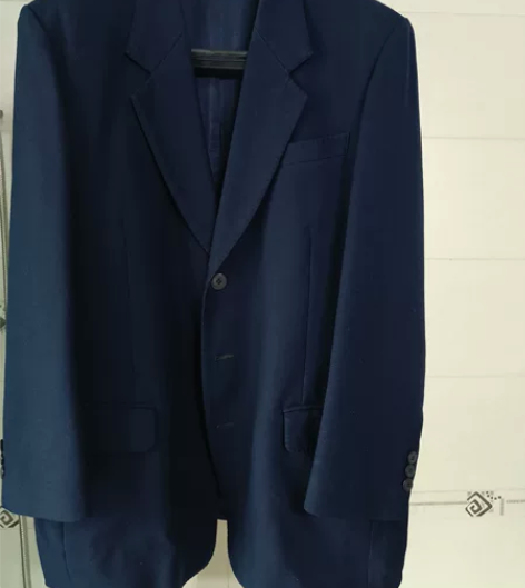 男士纯毛西服，藏蓝色，一直闲置。衣长81，...