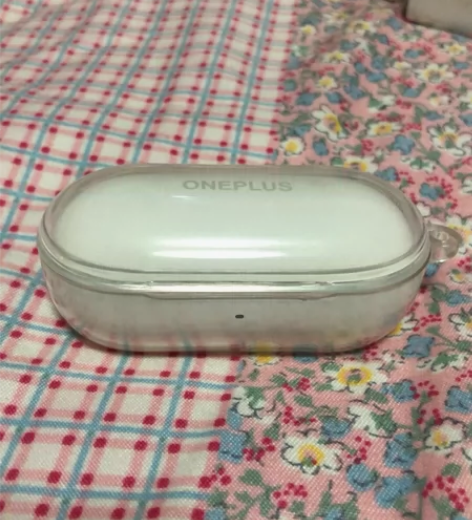 一加耳机 感兴趣的话点“我想要”和我私聊吧...