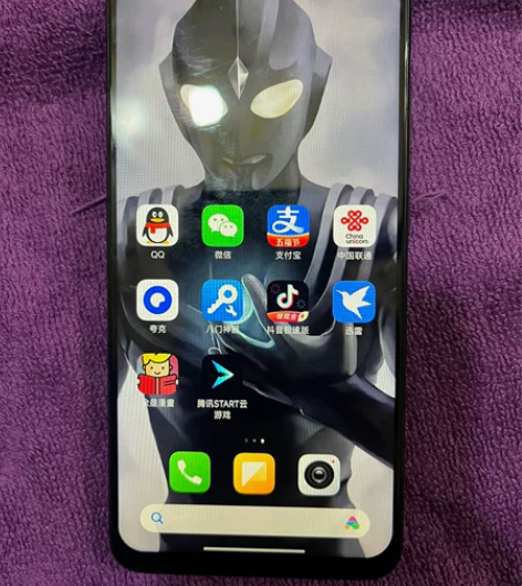 自用红米k60，12加256的，换过屏幕所...