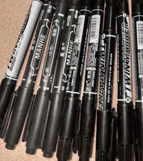 中性笔圆珠笔全新23支，有8支两头可写，一...