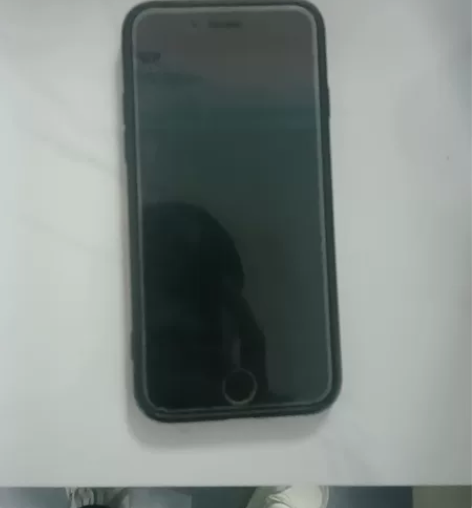 闲置苹果8出售，无任何问题，正常使用，新换...