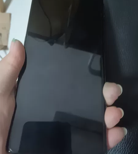 红米k50电竞版，12+128，玩着玩着就...