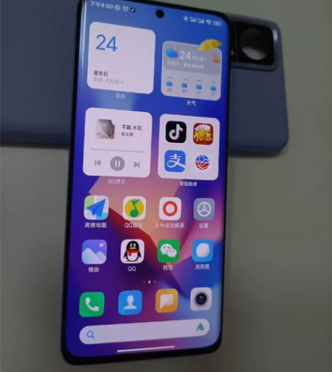 ?2022年8月购买的顶配12+256版本...