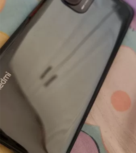 ?红米k40 12+256成色一般 后壳屏...