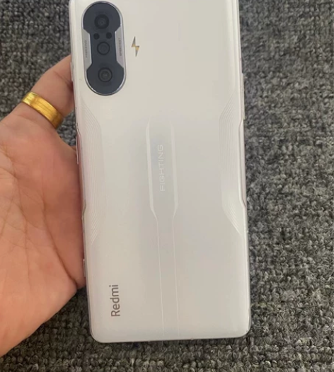 红米k40游戏增强版 12+256 可以r...