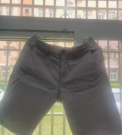 美特斯邦威夏季短裤，版型很好看，配T恤 衬...