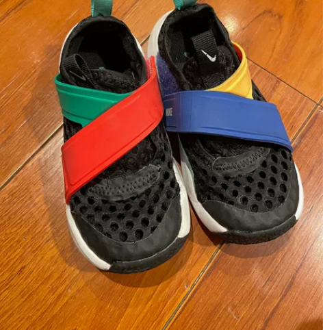耐克 彩条 网网鞋 27码 新久如图??轻...