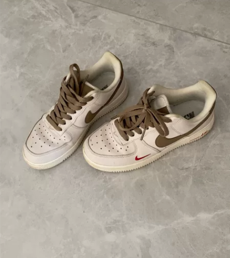 耐克空军一号经典女款36码数 感兴趣的话点...