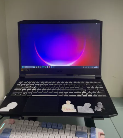 ?宏碁暗影骑士擎，男大学生自用，因为某种原...