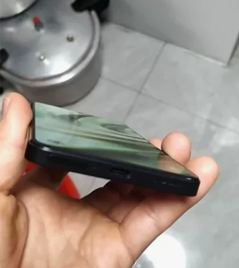 ?一加ace 8加256的 外观99新没有...