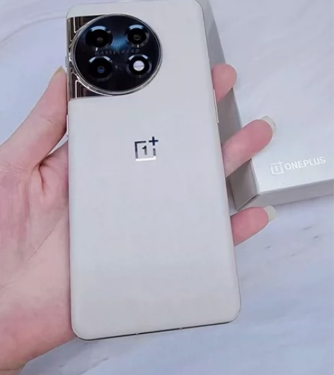 一加11手机95成新,处理器是骁龙8Gen...