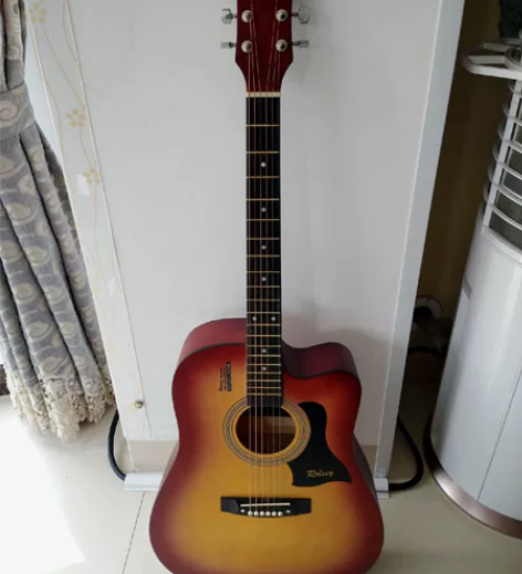 孩子毕业外地读书去了，留下的，不知什么品牌...