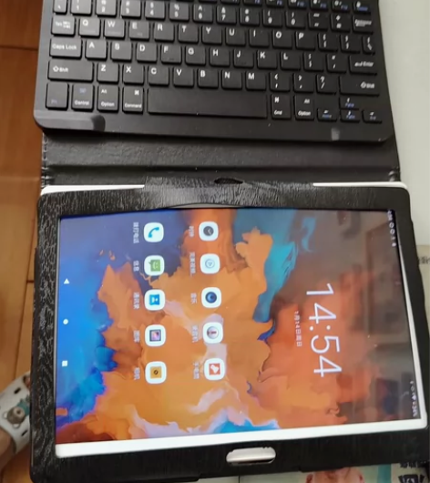 荣耀至尊平板V8 12G运行内存   51...