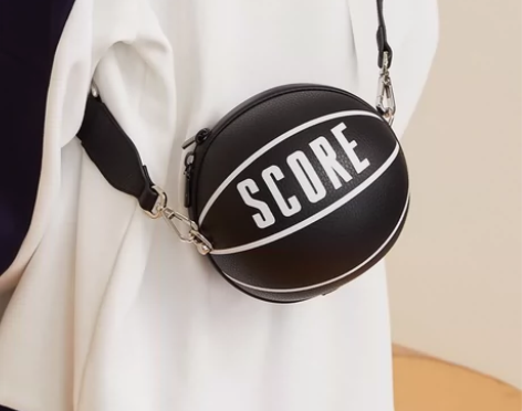 三福挎包2023春美式校园系列印花足球包通...