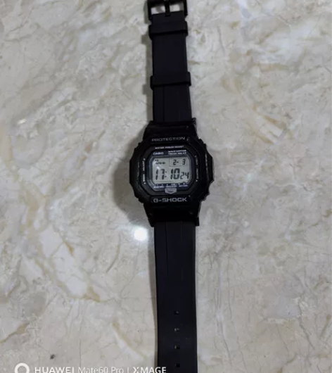 卡西欧GW5600J，原装表带断了换了表带...