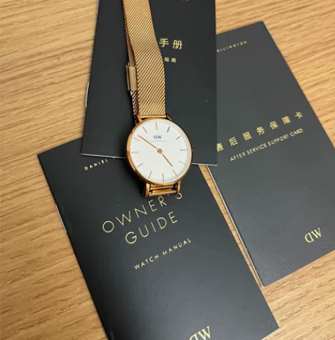 DW手表，九成新，换电池后可用。只带过两次...