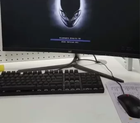 外星人台式电脑Area-51 R2 外观：...